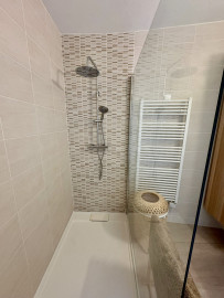 
                                                                                        Location
                                                                                         Coup de cœur : T3 Meublé - Rénovation récente, très lumineux et au calme. Place de parking privée