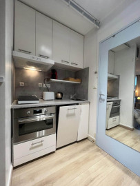 
                                                                                        Location
                                                                                         COUP DE COEUR... VUE URBAINE DEGAGEE.. LUMINEUX