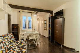 Location
Cozy 2-Room Apartment in Le Marais district (loyer tout inclus)