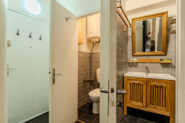 Location
Cozy 2-Room Apartment in Le Marais district (loyer tout inclus)
