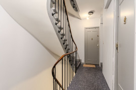 Location
Cozy 2-Room Apartment in Le Marais district (loyer tout inclus)