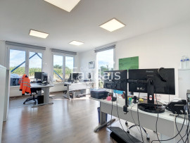 
                                                                                        Vente
                                                                                         DANGY, Local professionnel