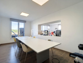 
                                                                                        Vente
                                                                                         DANGY, Local professionnel