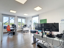 
                                                                                        Vente
                                                                                         DANGY, Local professionnel