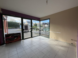 
                                                                                        Vente
                                                                                         Dans un petit village de BOURGVALLEES