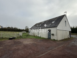 
                                                                                        Vente
                                                                                         Dans un petit village de BOURGVALLEES