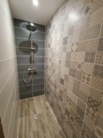 
                                                                                        Location
                                                                                         Découvrez cette jolie maison neuve à la campagne