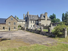 
                                                                                        Vente
                                                                                         Demeure historique du 13ème siècle, SAINT-LO (50000), caract