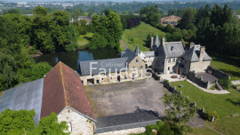 
                                                                                        Vente
                                                                                         Demeure historique du 13ème siècle, SAINT-LO (50000), caract