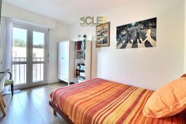 
                                                                                        Vente
                                                                                         Dernier étage - 4 pièces - 80m² - Balcon