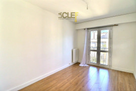 
                                                                                        Vente
                                                                                         Dernier étage - 4 pièces - 80m² - Balcon