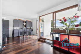 
                                                                                        Vente
                                                                                         Dernier étage, appartement 109 m² 3/4 chbres centre ville