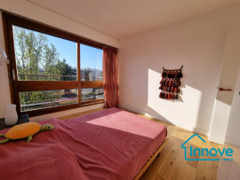 
                                                                                        Vente
                                                                                         Dernier étage, appartement 109 m² 3/4 chbres centre ville