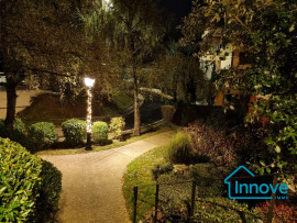 
                                                                                        Vente
                                                                                         Dernier étage, appartement 109 m² 3/4 chbres centre ville