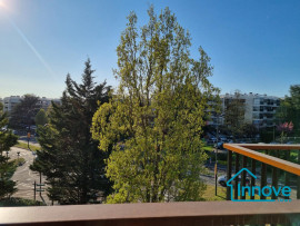 
                                                                                        Vente
                                                                                         Dernier étage, appartement 109 m² 3/4 chbres centre ville