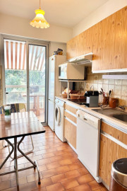 
                                                                                        Vente
                                                                                         Dernier étage sud grande terrasse vue mer.