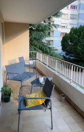 
                                                                                        Colocation
                                                                                         Deux chambres dispos dans coloc 88m²