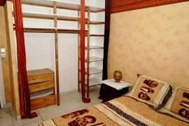 
                                                                                        Colocation
                                                                                         Deux chambres étudiantes à louer chez l'habitant