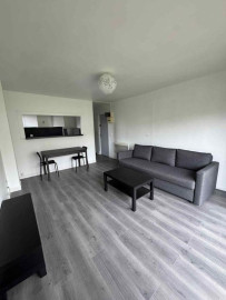 
                                                                                        Location
                                                                                         Deux pièces meublé au calme
