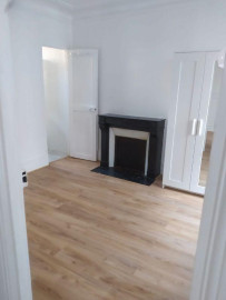 
                                                                                        Location
                                                                                         Deux pièces paris XVII Guy Moquet