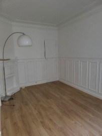 
                                                                                        Location
                                                                                         Deux pièces paris XVII Guy Moquet