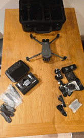 Jeux, jouets
DJI MAVIC 3T (3 Thermal) avec des extras