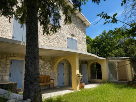 
                                                                                        Vente
                                                                                         Domaine 230m2 sur 2 hectares de terrain