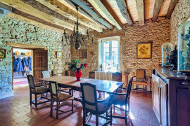 
                                                                                        Vente
                                                                                         DOMAINE HISTORIQUE région Toulouse (Tarn) 2.5 HA