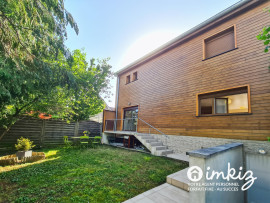 
                                                                                        Vente
                                                                                         DPE B - Maison ossature bois - Dépendance rénovée