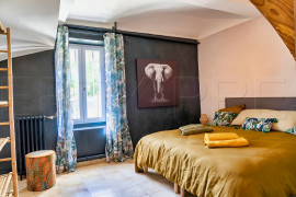 
                                                                                        Vente
                                                                                         DROME PROVENCALE DOMAINE D'EXCEPTION 15 HA