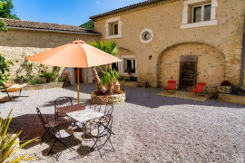 
                                                                                        Vente
                                                                                         DROME PROVENCALE DOMAINE D'EXCEPTION 15 HA