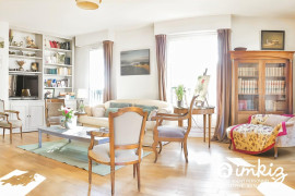 
                                                                                        Vente
                                                                                         Duplex 137 m2 carrez (168m² sol) 5ch, Pl Alex. 1er