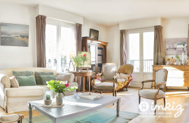 
                                                                                        Vente
                                                                                         Duplex 137 m2 carrez (168m² sol) 5ch, Pl Alex. 1er