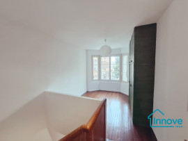 
                                                                                        Location
                                                                                         Duplex à louer – Viroflay centre-ville, gare rive Gauche