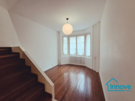 
                                                                                        Location
                                                                                         Duplex à louer – Viroflay centre-ville, gare rive Gauche