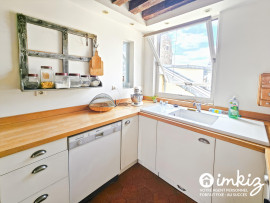 
                                                                                        Vente
                                                                                         Duplex atypique en dernier étage