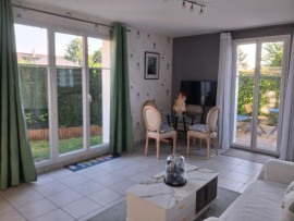 
                                                                                        Location
                                                                                         Duplex avec jardin 😊.