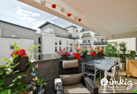 
                                                                                        Vente
                                                                                         Duplex avec terrasses et balcon.