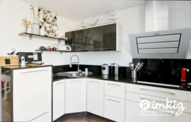 
                                                                                        Vente
                                                                                         Duplex avec terrasses et balcon.