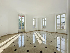 Vente
Duplex d’Exception à Cimiez avec Vue Mer Panoramique