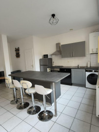 
                                                                                        Location
                                                                                         Duplex dans résidence de 5 logements