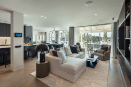 
                                                                                        Vente
                                                                                         Duplex Penthouse à Puente Romano