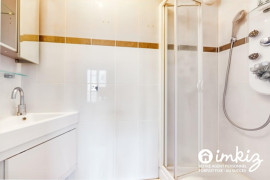 
                                                                                        Vente
                                                                                         Duplex rooftop avec terrasses et balcon.