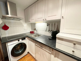 Location
Elegant 2-Bedroom Apartment in a Prime Location close to Place des Vosges (loyer tout inclus)