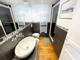 Location
Elegant 2-Bedroom Apartment in a Prime Location close to Place des Vosges (loyer tout inclus)