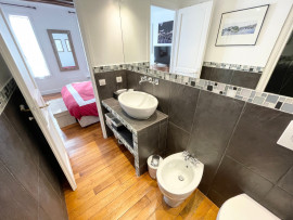Location
Elegant 2-Bedroom Apartment in a Prime Location close to Place des Vosges (loyer tout inclus)