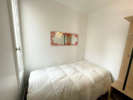 Location
Elegant 2-Bedroom Apartment in a Prime Location close to Place des Vosges (loyer tout inclus)