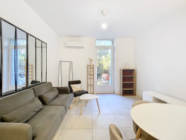 
                                                                                        Vente
                                                                                         Élégant 2 pièces avec jardin