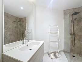 
                                                                                        Vente
                                                                                         Élégant 2 pièces avec jardin privatif au cœur de Cimiez