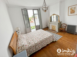 Vente
Elegante maison en pierre , 3 grande chambre aérée